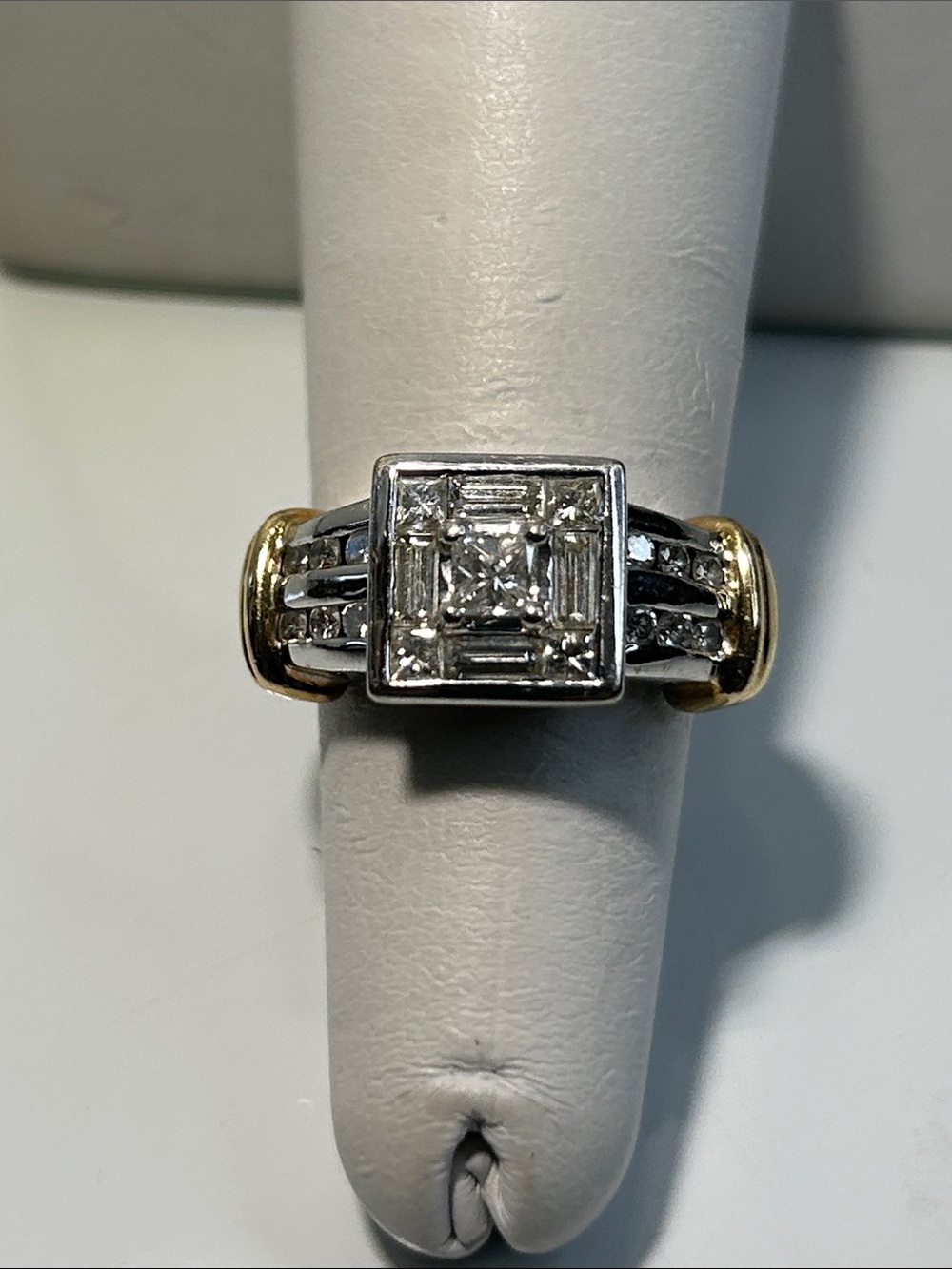 Vintage 1990’s Whitehall Jeweler’s Modern Design 14k Gold 2Tone Ring Size 6